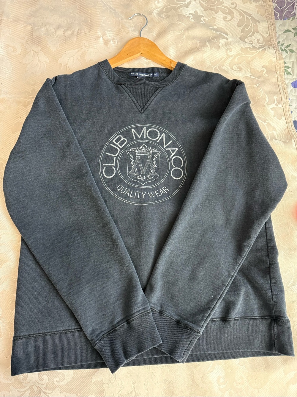 Vintage Club Monaco Navy Blue Crest Sweatshirt Made in Canada Size Small - Picture 5 of 7